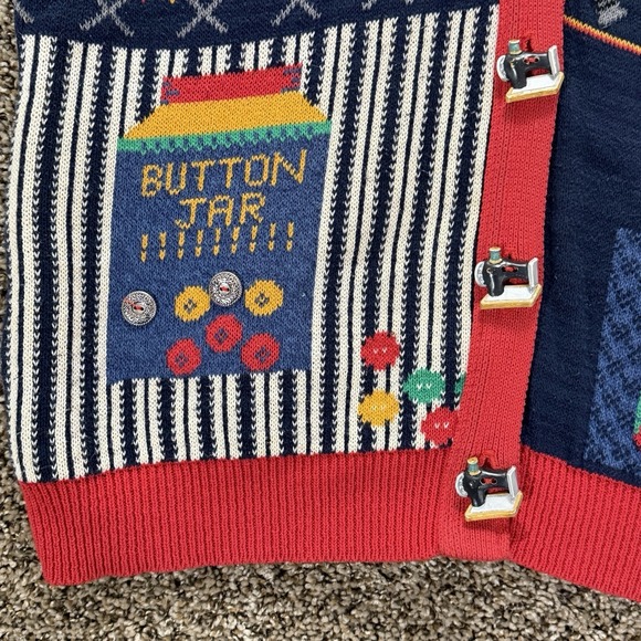 Sweater Loft New York Vintage Sewing Novelty Knit Button Vest Large USA Quirky - Picture 6 of 7